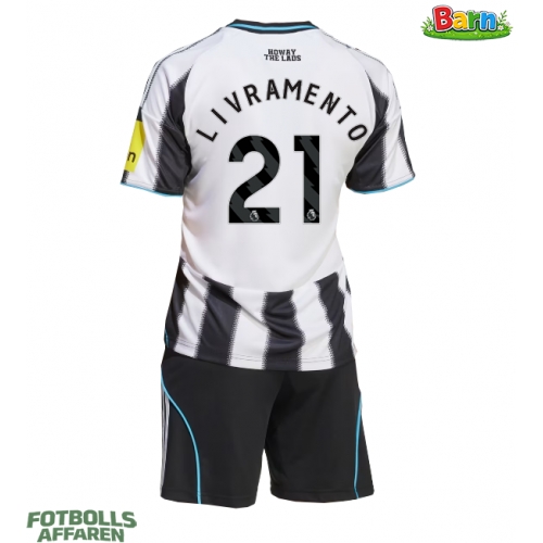 Newcastle United Tino Livramento #21 Hemmaställ Barn 2025-26 Kortärmad (+ Korta byxor)